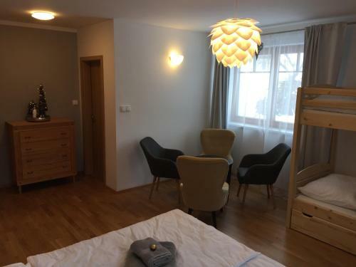 Hostal Vila Apalucha49 ?eladn� - 12 Osob