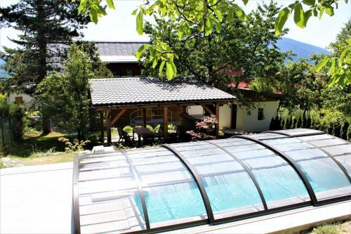 Hostal Vila Apalucha49 ?eladn� - 12 Osob