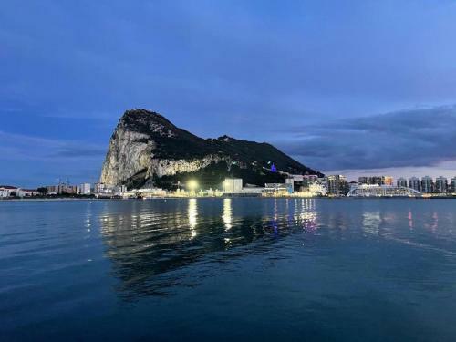 Luxury Ocean Spa Plaza Private Large 1 Bed Apartment