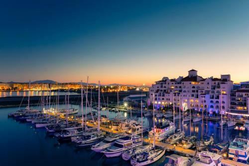 Luxury Ocean Spa Plaza Private Large 1 Bed Apartment