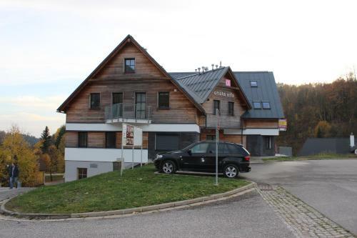 Apartm�n "u N�s Doma" V Chat? Alfa ?ern� D?l