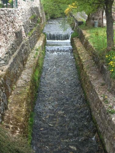 Apartm�n "u N�s Doma" V Chat? Alfa ?ern� D?l