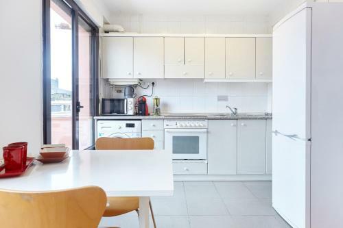 Tabuyo Apartment By Basquehomes