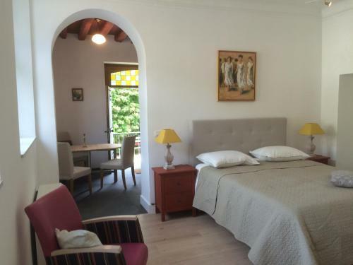 Les Roques Apartments In Historical Monastery