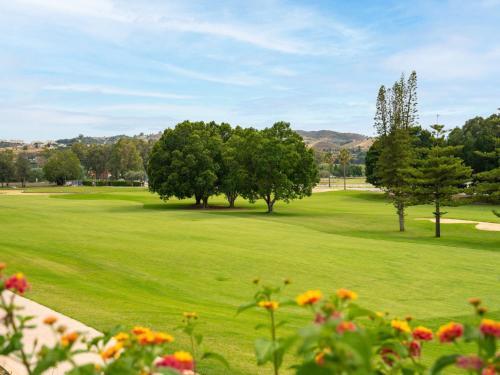 Apartment Golf & Sun Pool View