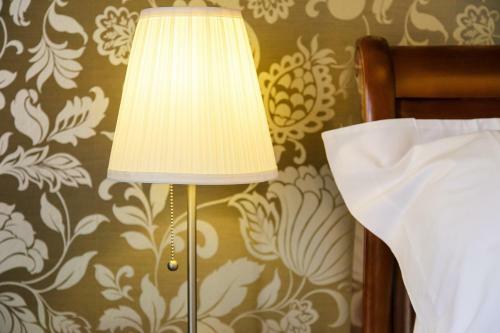 Hotel White Horse Inn & Restaurant
