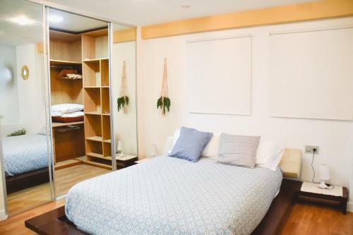 Unique Private Garage, Central And Spacious 147m