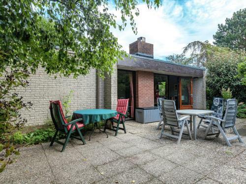 Quaint Holiday Home In Kamperland With Garden