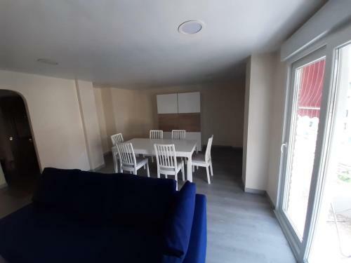 Apartamento Modern Huge Appartement, Just 100 M From The Beach