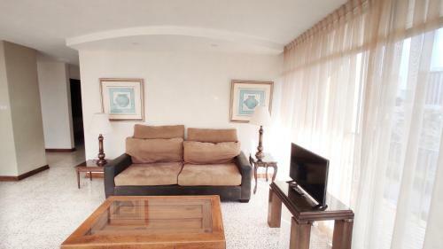 Apartamento Grande 3 Habitaciones Z10