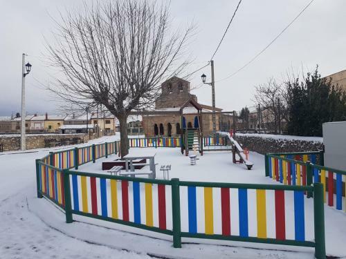 Casa De Pueblo ,sauca