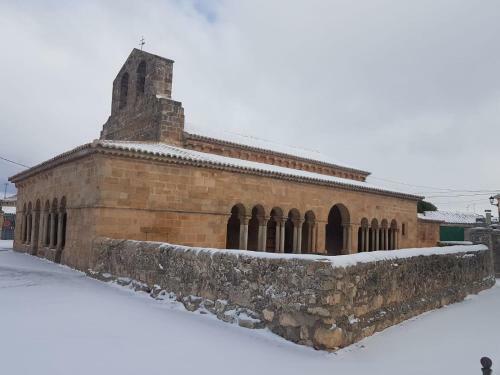 Casa De Pueblo ,sauca