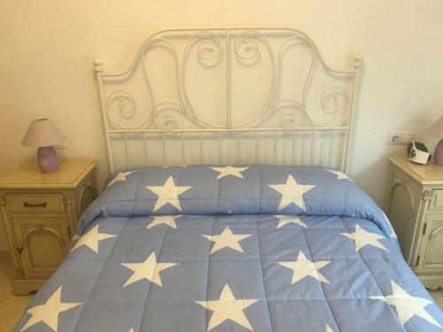 Inviting 2-bed Apartment In Sax Historical Spain