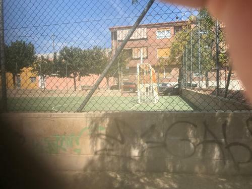 Inviting 2-bed Apartment In Sax Historical Spain