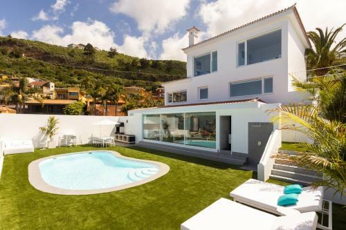 Nueva Villa De Lujo En El Sauzal
