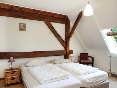 Agroturismo Spacious Farmhouse In Eede With Private Terrace
