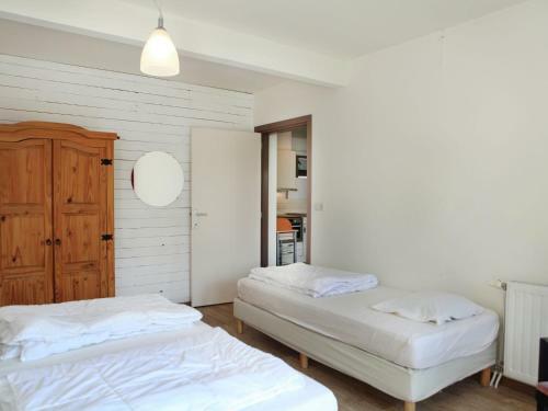 Agroturismo Spacious Farmhouse In Eede With Private Terrace