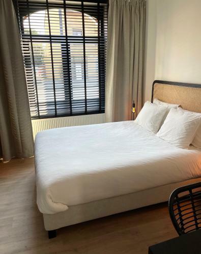 Unique Luxury Apartment With Cosy Garden!