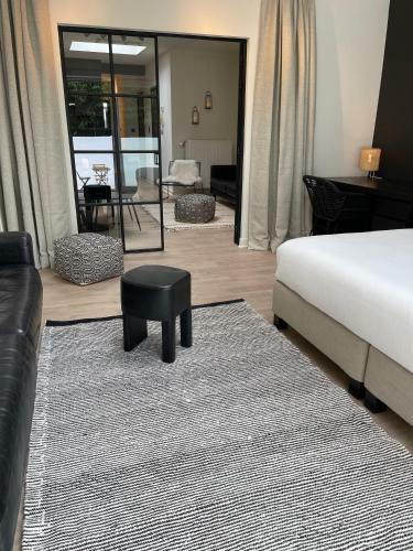 Unique Luxury Apartment With Cosy Garden!