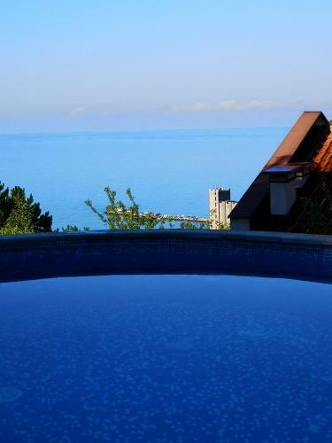 Seaview Apartment Complex Karia