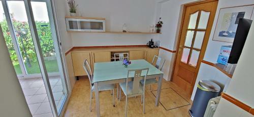 Magn�fica Y Espaciosa Villa Con Piscina Y Jardin