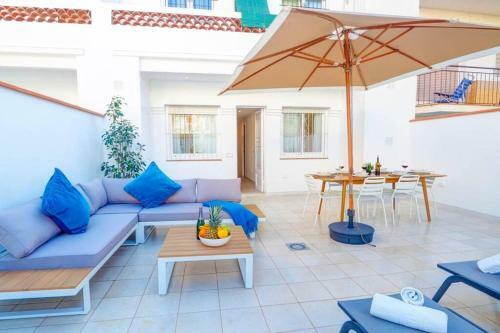San Sebastian Apartment With Patio By Hello Homes Sitges