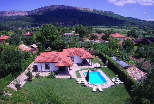 Villa Madara Omaya Guest House