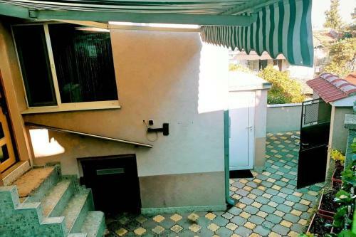 Apartamento ?ouse With Cute Little Yard
