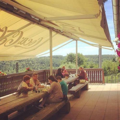 Hotel A Restaurace Pomez�