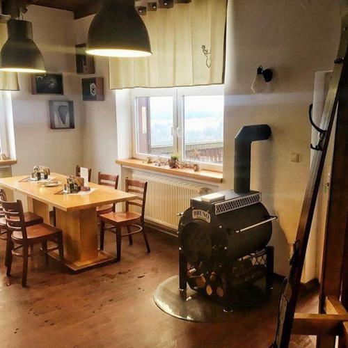 Hotel A Restaurace Pomez�