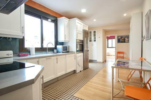 Apartamento Rodrigo De Triana Courtyard By Valcambre