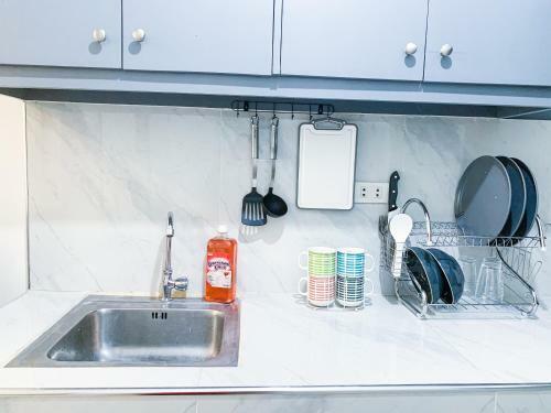 Hotel Staycation With Netflix In Espana Manila