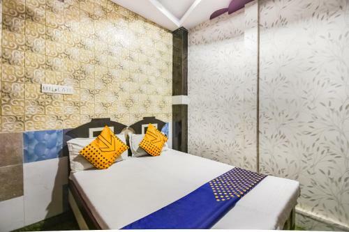 Spot On 61105 Hotel Rajhans