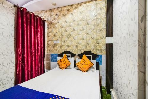 Spot On 61105 Hotel Rajhans