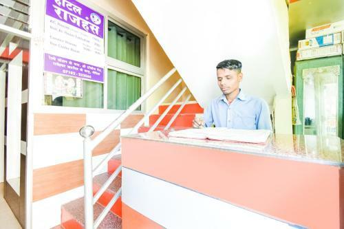 Spot On 61105 Hotel Rajhans