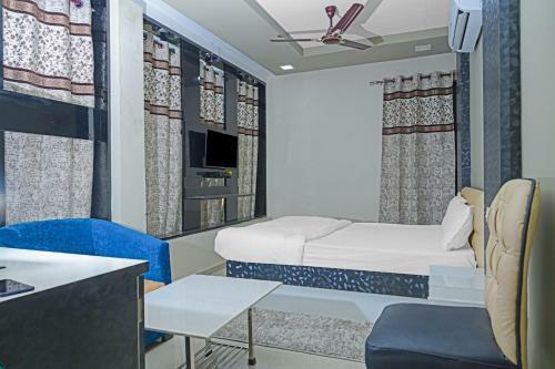 Oyo Flagship 83429 Hotel Kamdhenu Palace