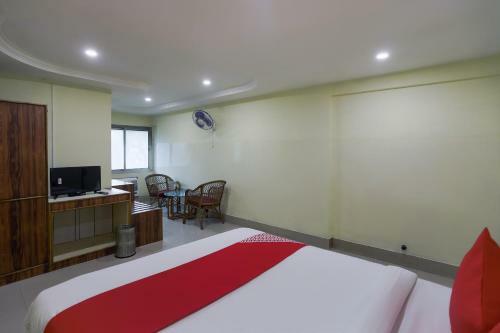 Oyo Flagship 73151 Raja Hotel