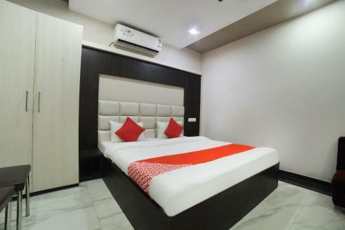 Hotel Oyo 61135 Halwai Association