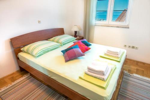 Apartments With A Parking Space Makarska - 17709