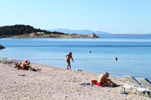 Apartments With A Parking Space Makarska - 17709
