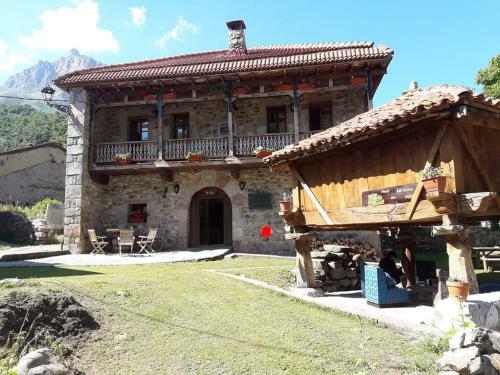 Hotel La Casa Vieja En Valde�n