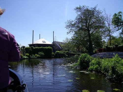 Bed & Breakfast Buitenplaats De Blauwe Meije