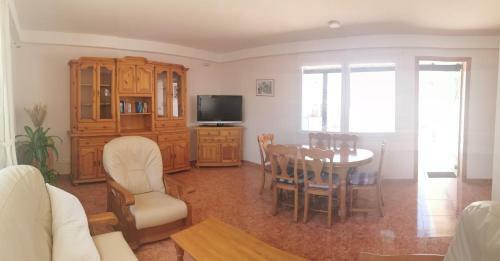 Martha`s Holiday Home