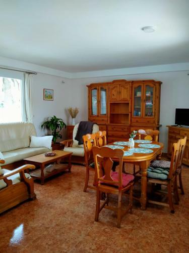 Martha`s Holiday Home