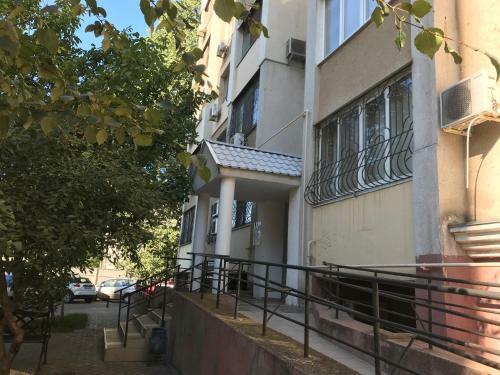 Cozy 2 Bedroom Apartment On Machtova