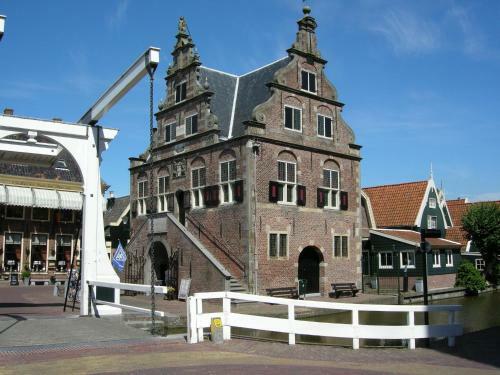 Luxurious Holiday Home In West-graftdijk With Private Garden