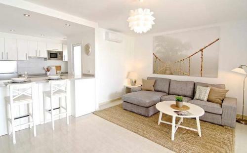 Ground Floor Apartment Suite With Private Garden, Los Charcos