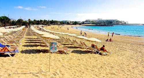Ground Floor Apartment Suite With Private Garden, Los Charcos