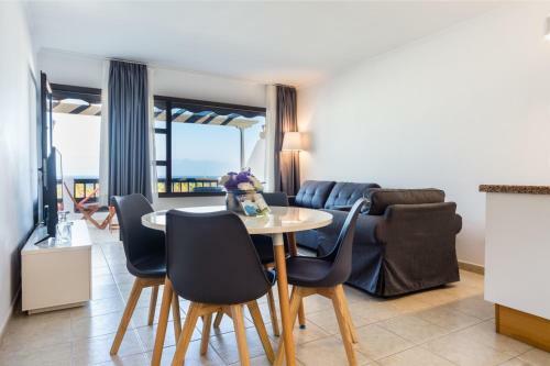 Apartamento Bastian Beach. Casa Cheah. Sea View