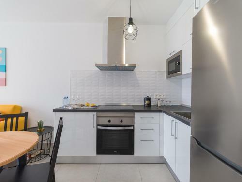 Moderno Apartamento Con Piscina En Costa Teguise